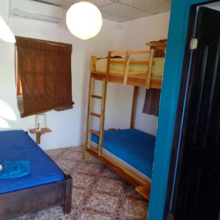 Hostal Y Restaurante Los Tecales La Coca Eksteriør billede