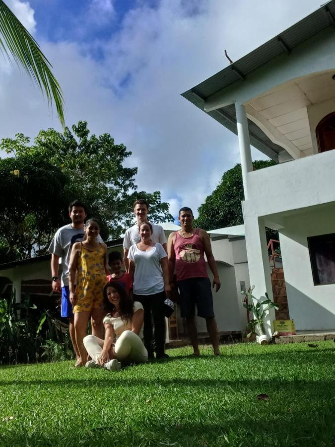 Hostal Y Restaurante Los Tecales La Coca Eksteriør billede