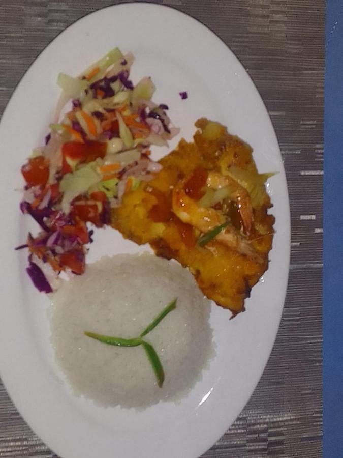 Hostal Y Restaurante Los Tecales La Coca Eksteriør billede